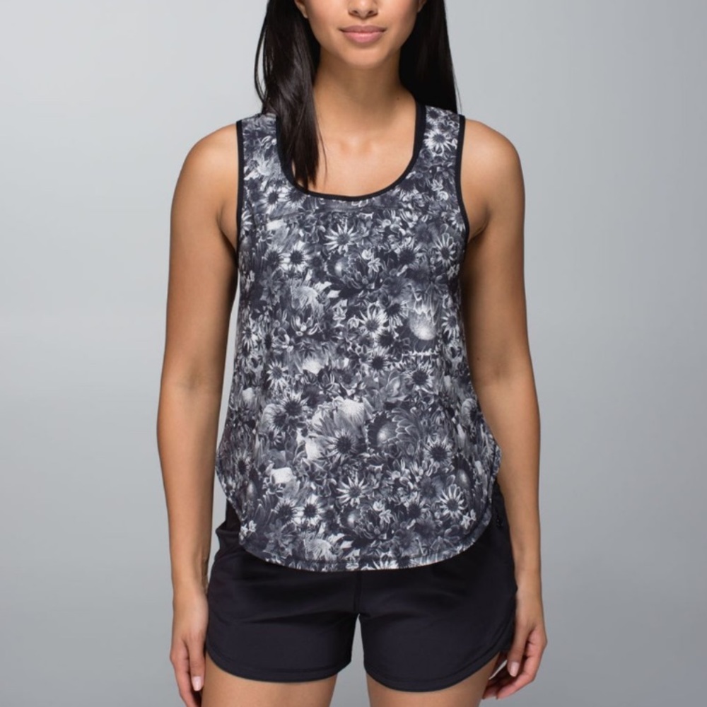 Lululemon Floral lightweight Split Singlet, 6 - image 1